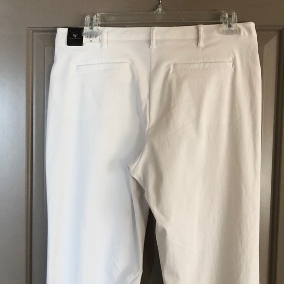 Worthington white capris with cuff at bottom. - Picture 4 of 6